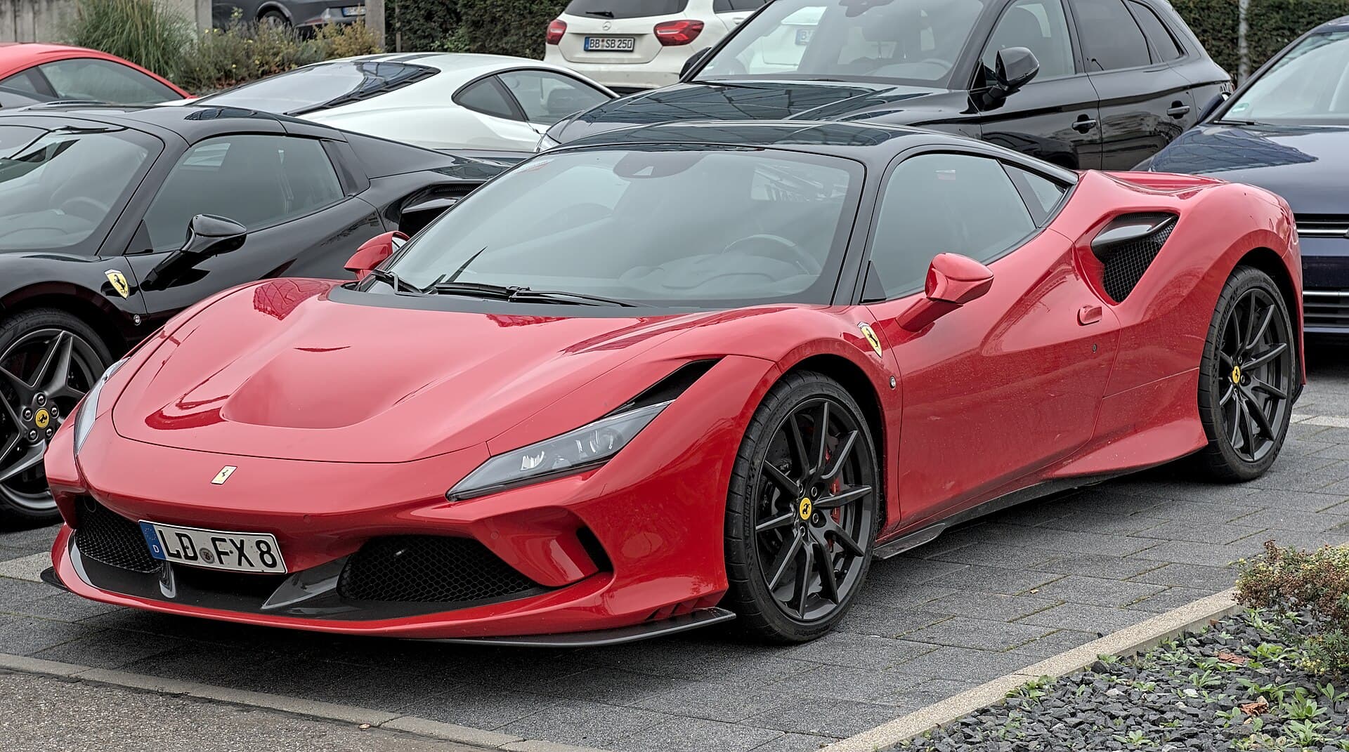 Ferrari F8 Tributo — widok z przodu